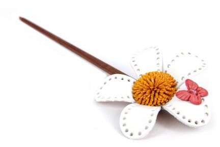 Accessoires pour cheveux artisanaux en cuir