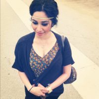 Bandeau cheveux sur le front